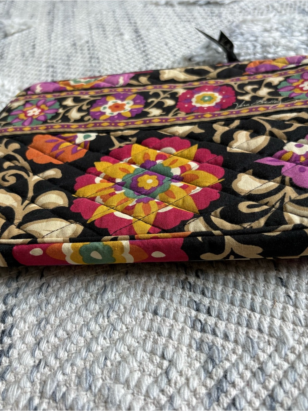 Vera Bradley - Picture 4 of 8
